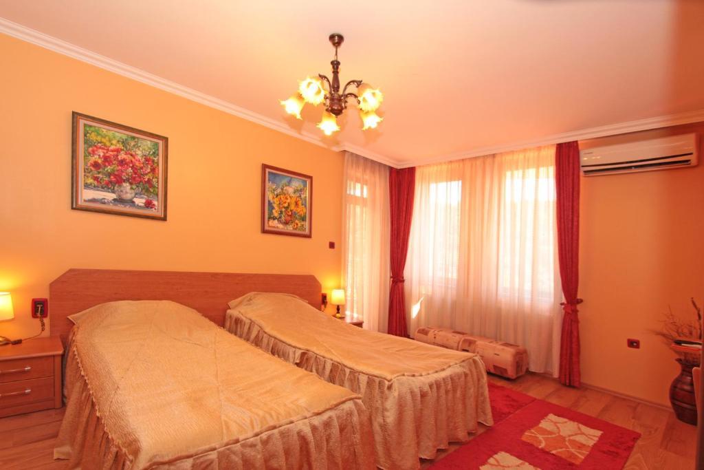 Family Hotel Silvestar Βελίκο Τίρνοβο Εξωτερικό φωτογραφία