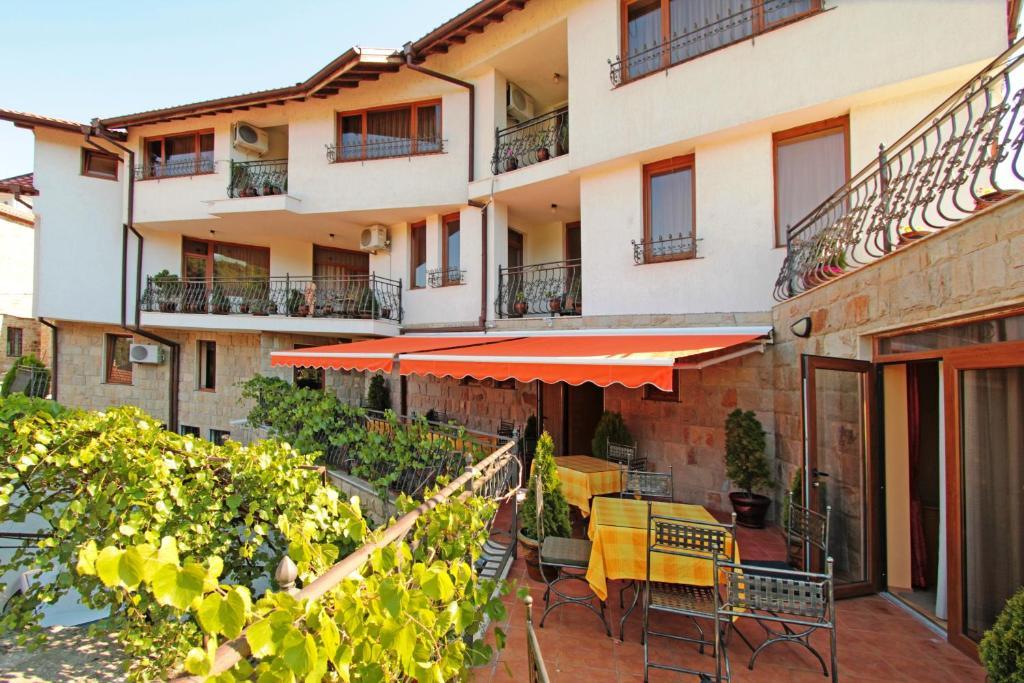 Family Hotel Silvestar Βελίκο Τίρνοβο Εξωτερικό φωτογραφία